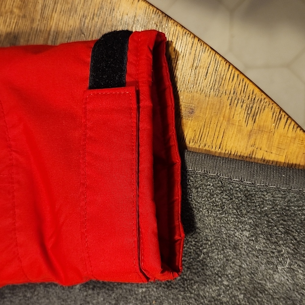 Top Golf Cutter and Buck addition Coat - Picture 8 of 16